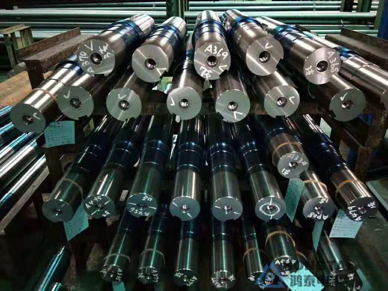 YBBP-315L2-4电机轴伸打螺纹孔定制